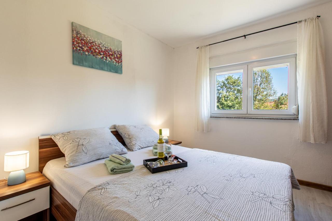 Apartament Lucija Lovinac  Zewnętrze zdjęcie